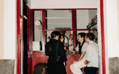 Fernaud: la nueva taberna atlántica de Malasaña en la que “el mar se bebe”