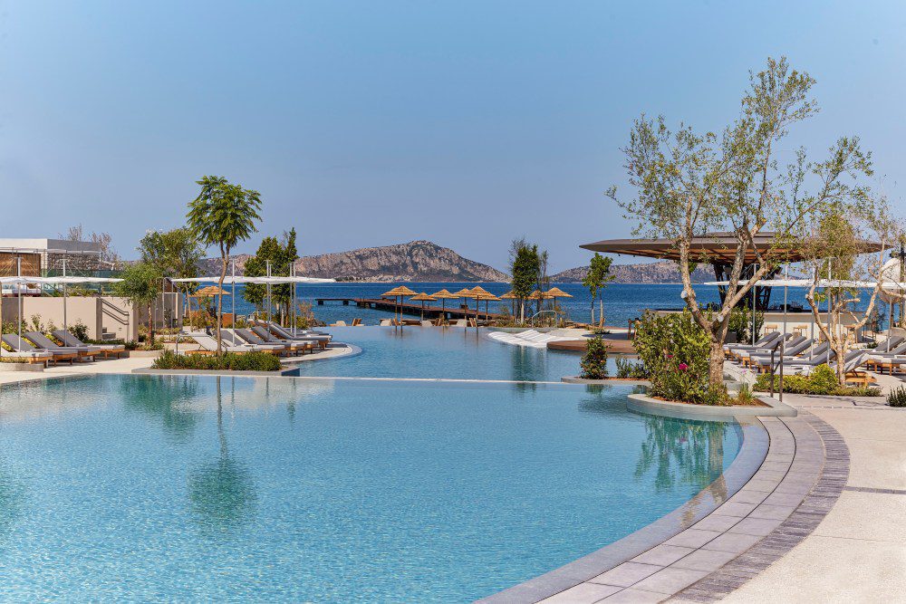 W Costa Navarino