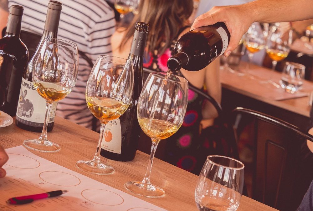 Descubre un Wine Bar escondido en una terraza vintage