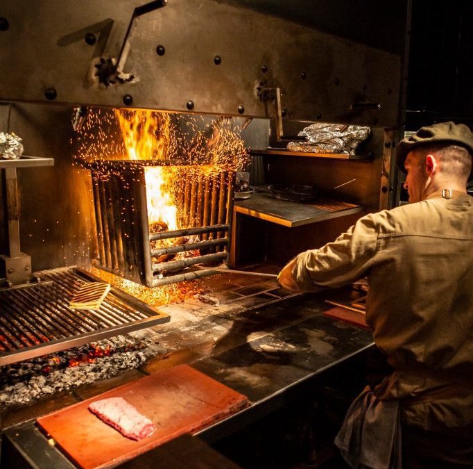 LOS 33, N·15 ENTRE LOS 101 WORLD’S BEST STEAKS RESTAURANTS