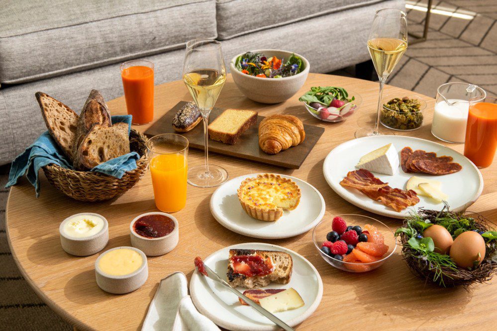 El Chef Matthew Lightner ofrece una alquimia única de ingredientes perfecta para saborear las últimas semanas del verano